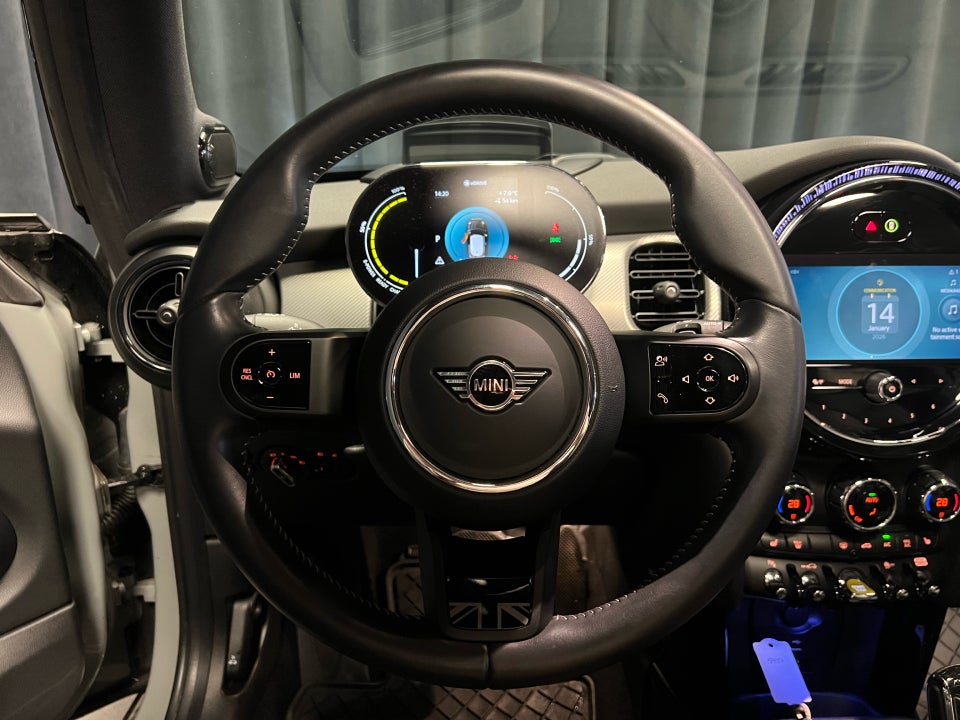 MINI Cooper SE Yours Trim 3d