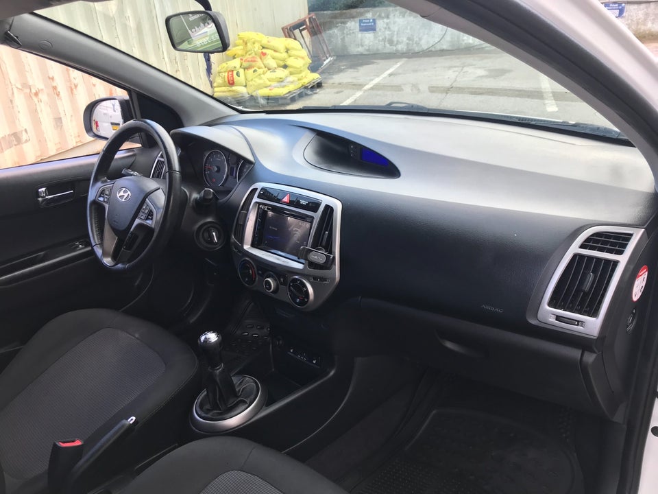Hyundai i20 1,25 Classic Go! 5d