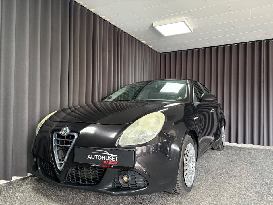 Alfa Romeo Giulietta 2,0 JTD 170 Distinctive 5d