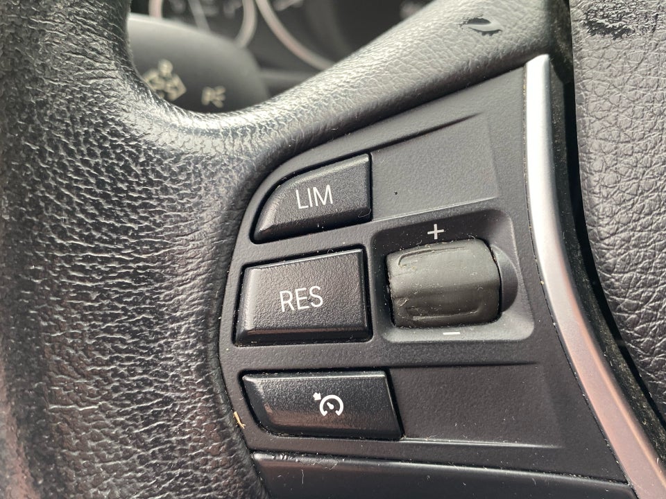 BMW 330d 3,0 Touring aut. 5d