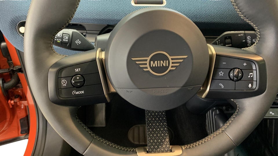 MINI Aceman E Favoured Trim M 5d