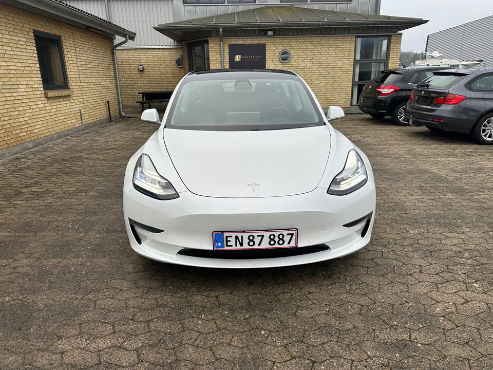 Tesla Model 3 Long Range AWD 4d