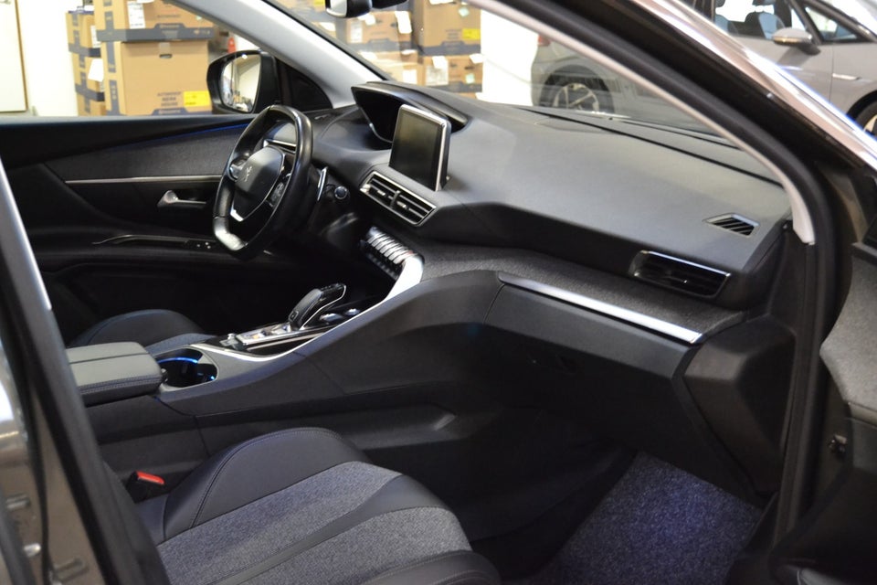 Peugeot 3008 1,5 BlueHDi 130 Allure Limited EAT8 5d