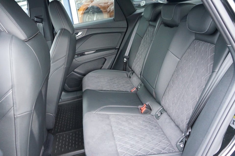 Audi Q4 e-tron 50 S-line Sportback quattro 5d