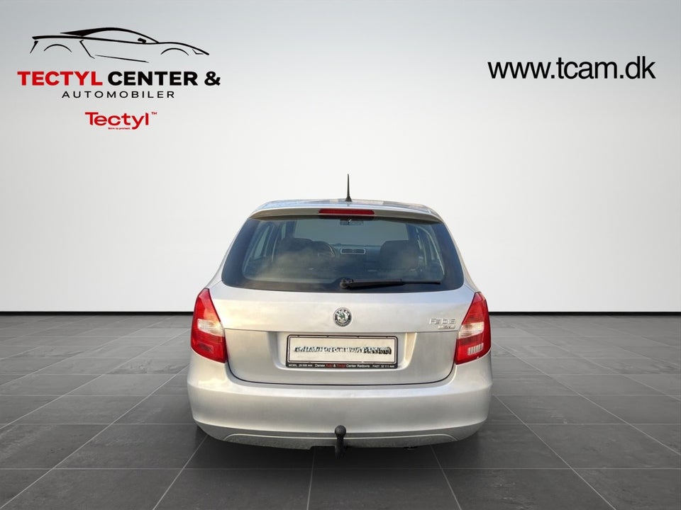 Skoda Fabia 1,4 16V Ambiente Combi 5d