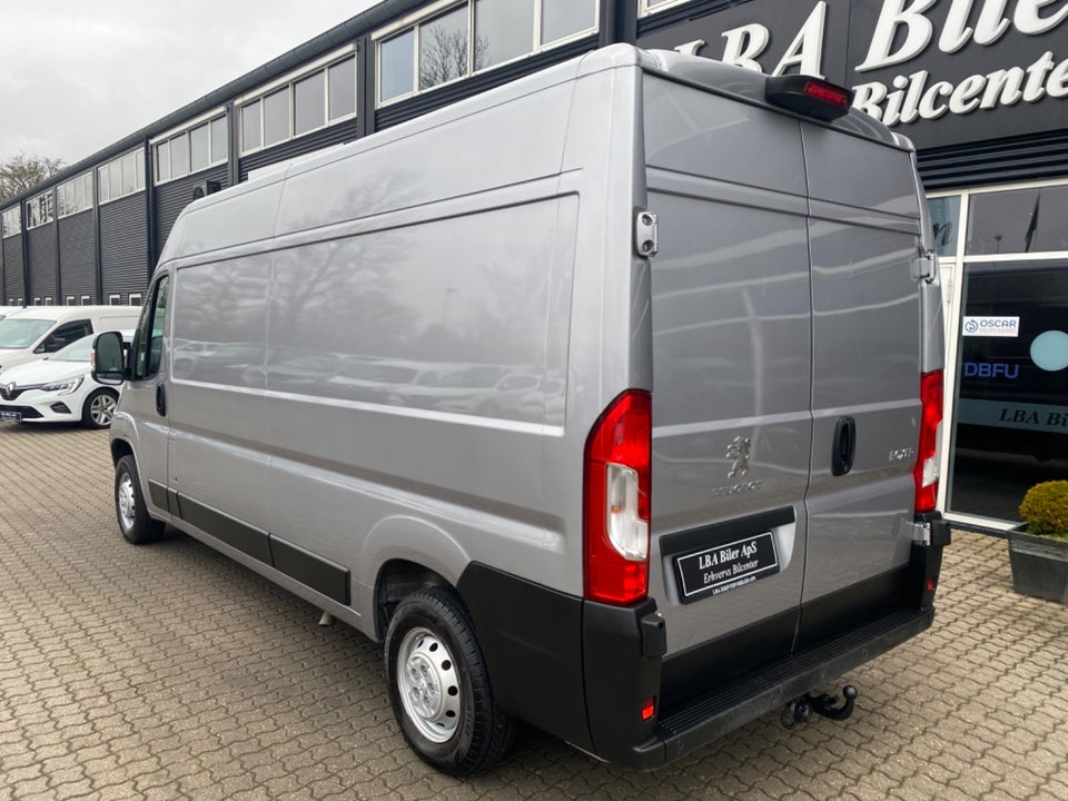 Peugeot Boxer 333 2,2 BlueHDi 140 L3H2 Premium