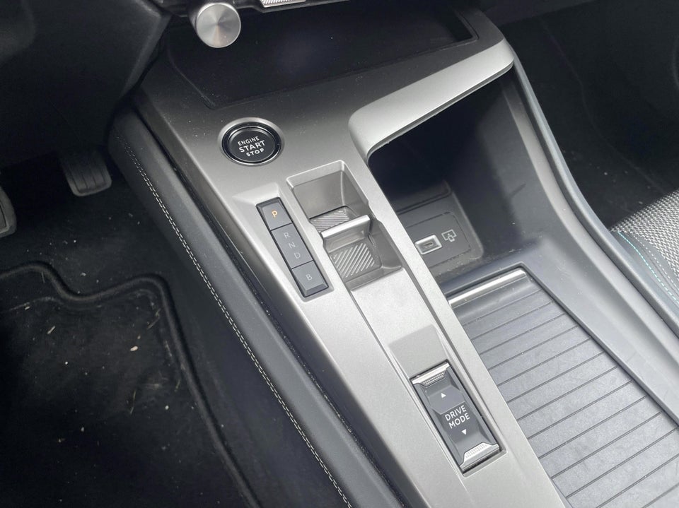 Peugeot 308 1,6 Hybrid First Selection SW EAT8 5d