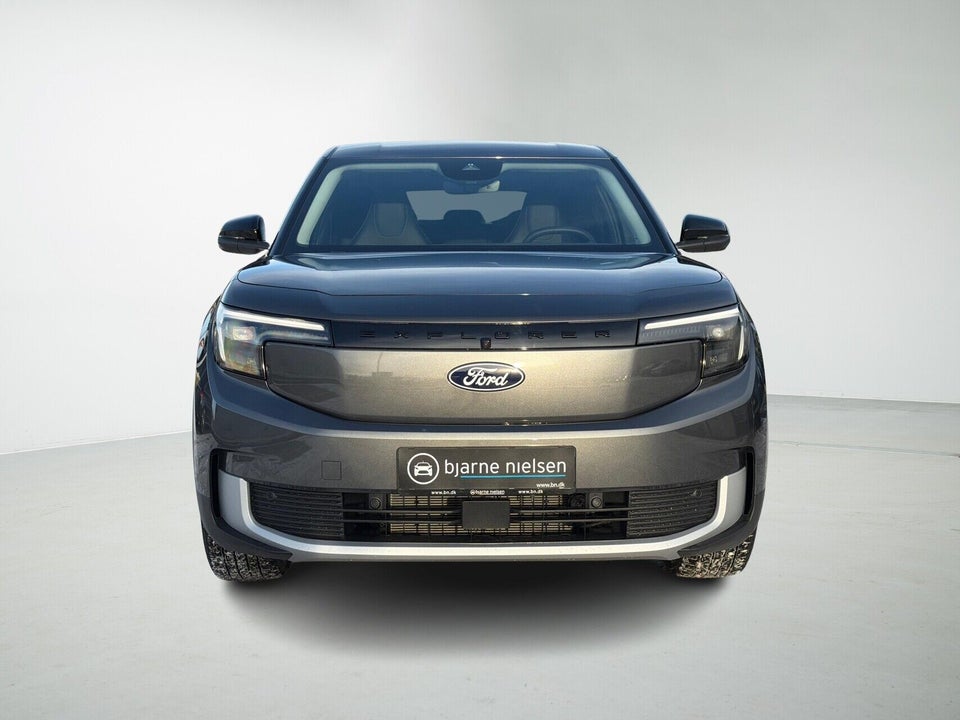 Ford Explorer 77 Premium Extended Range 5d