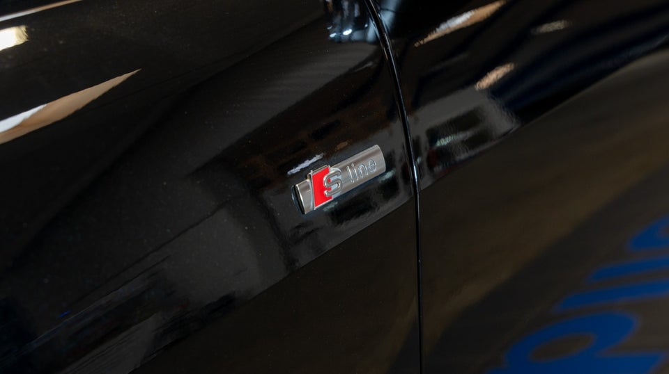 Audi Q4 e-tron 40 S-line 5d