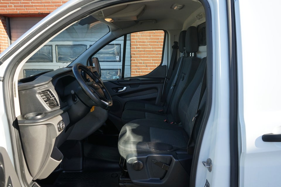 Ford Transit Custom 320 L2 2,0 TDCi 130 Trend aut.