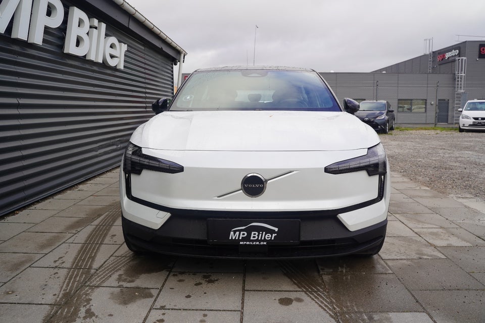 Volvo EX30 Extended Range Plus 5d
