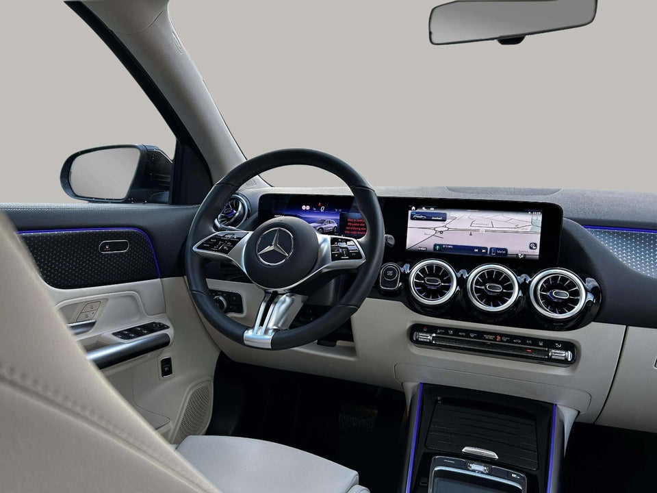 Mercedes EQA300 Progressive 4Matic 5d