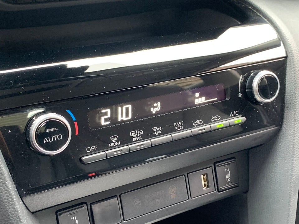 Toyota Yaris Cross 1,5 Hybrid Active Tech e-CVT 5d