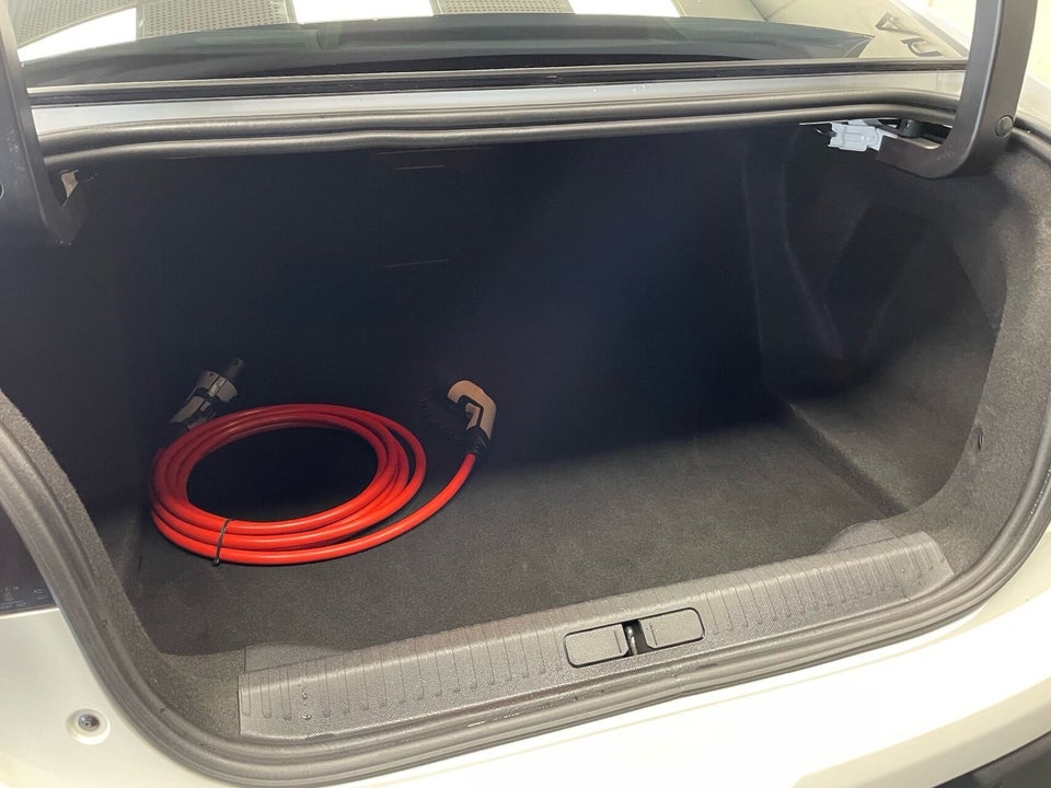 Citroën ë-C4 X 50 Shine 4d