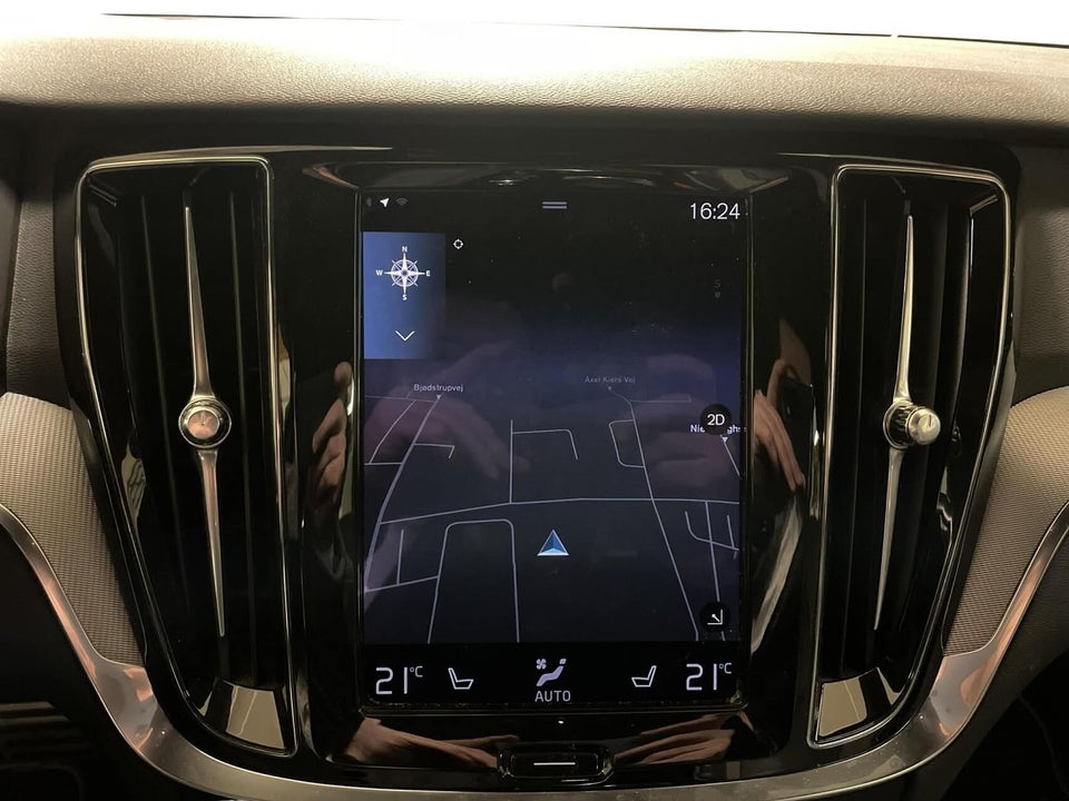 Volvo V60 2,0 T6 ReCharge R-Design aut. AWD 5d