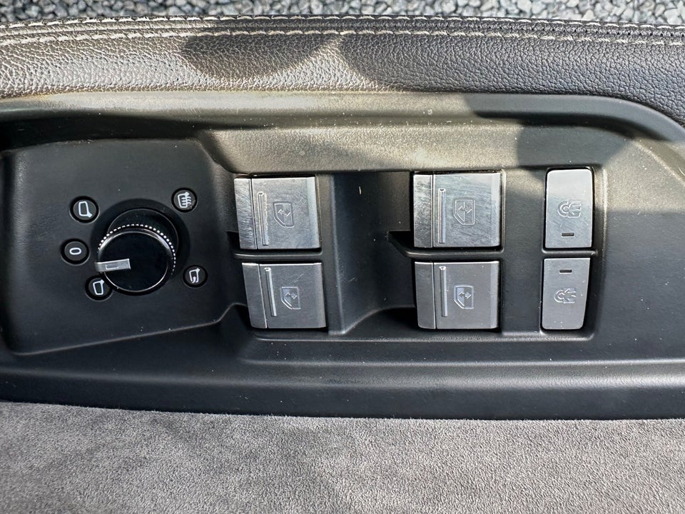 Audi e-tron 55 S-line quattro 5d