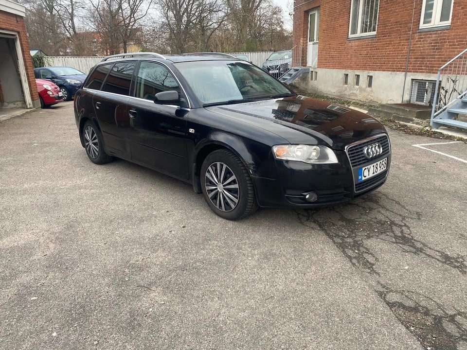 Audi A4 2,0 TDi 140 Avant Multitr. 5d