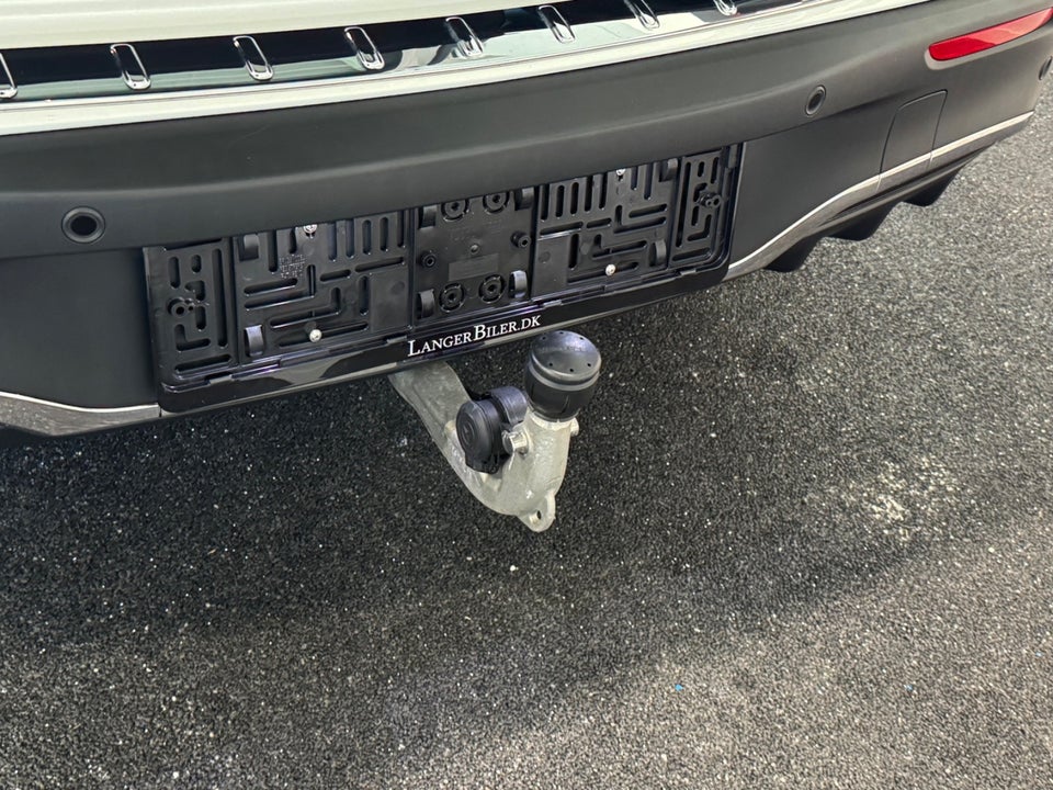 Mercedes EQA300 AMG Line 4Matic 5d