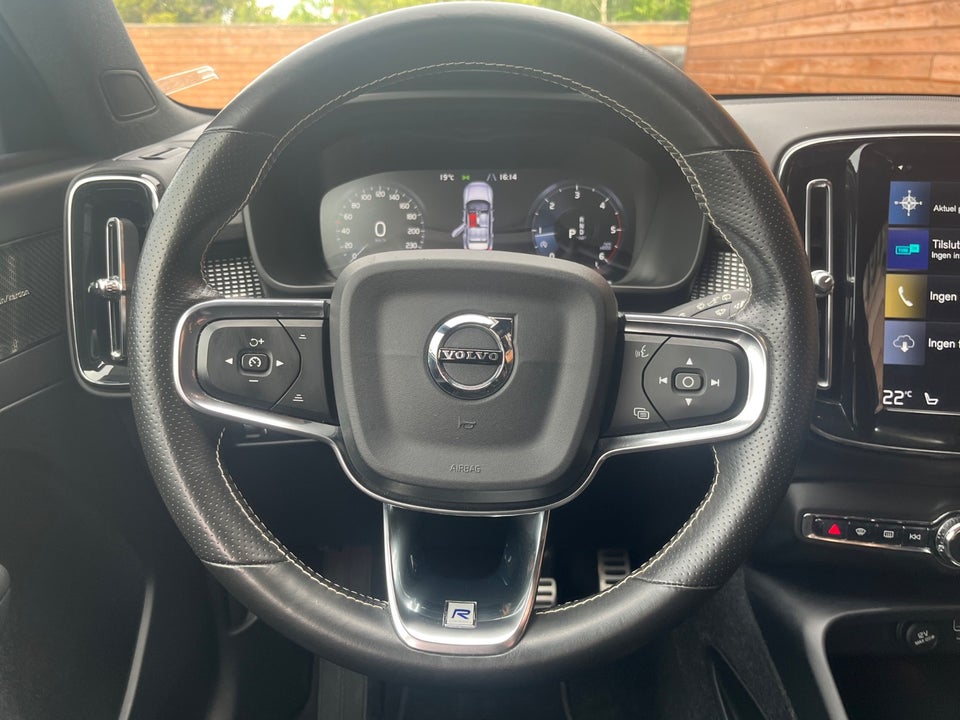 Volvo XC40 2,0 D4 190 R-Design aut. AWD 5d