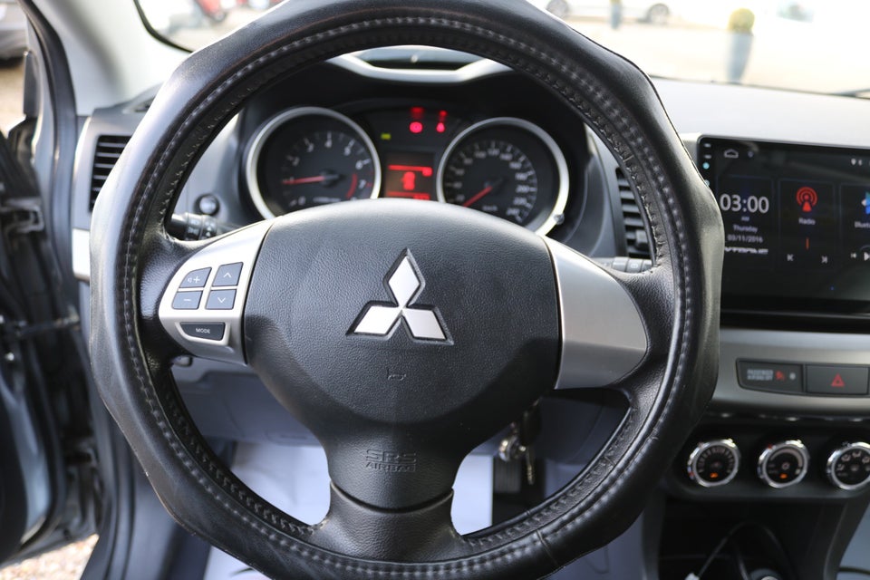 Mitsubishi Lancer 1,6 Invite SportBack 5d