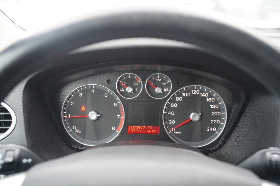 Ford Focus 1,6 Ambiente 100 stc. 5d