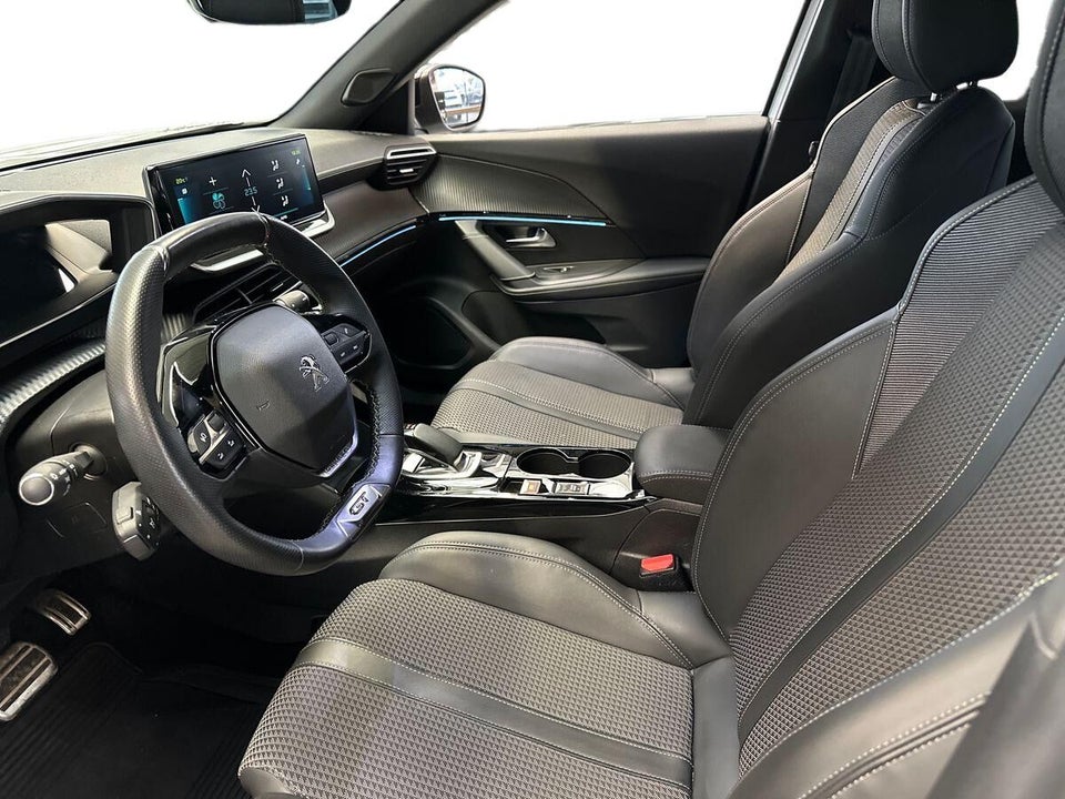 Peugeot e-2008 50 GT 5d