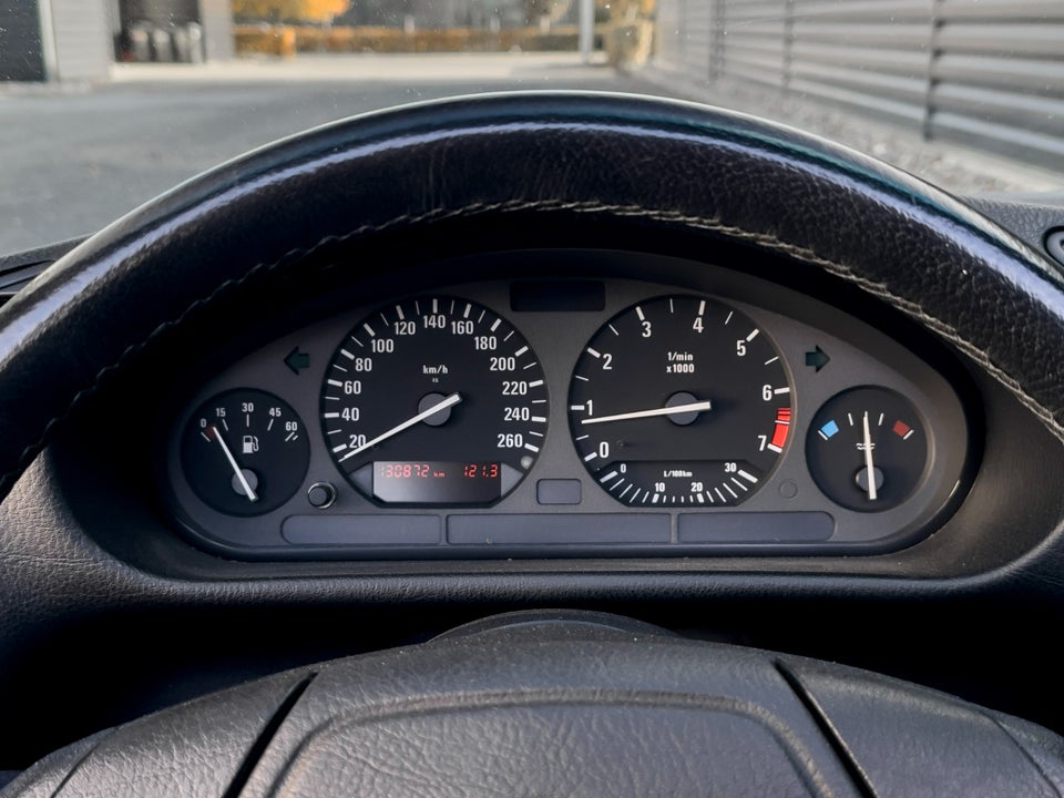 BMW 328i 2,8 Cabriolet aut. 2d