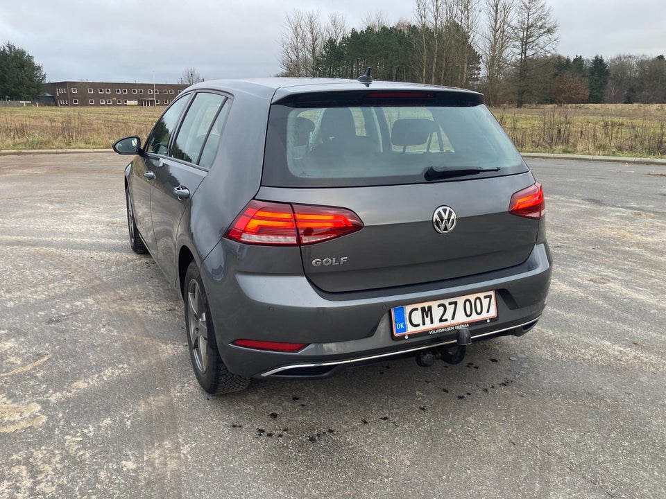 VW Golf VII 1,6 TDi 115 IQ.Drive DSG 5d