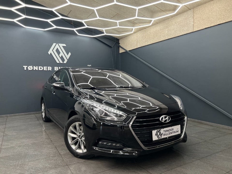 Hyundai i40 1,7 CRDi 141 Trend DCT 4d