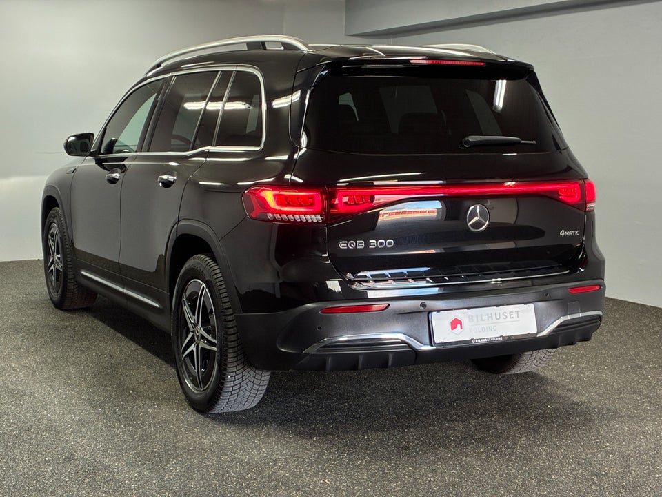 Mercedes EQB300 AMG Line 4Matic 5d