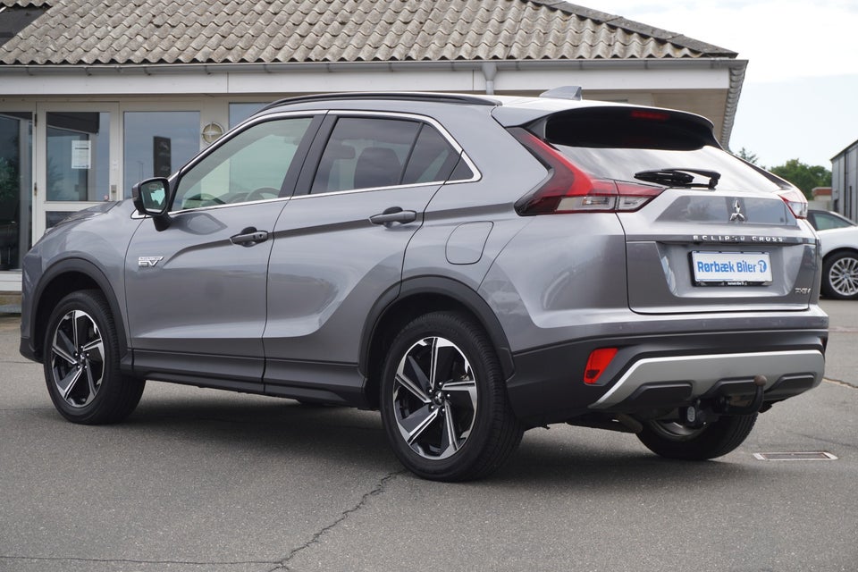 Mitsubishi Eclipse Cross 2,4 PHEV Sport Tech CVT 4WD 5d