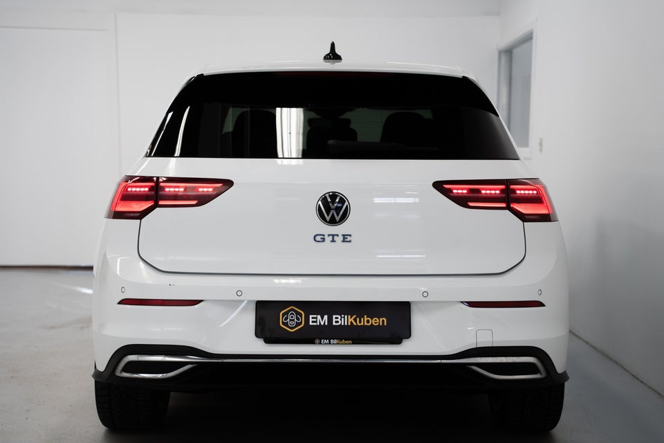VW Golf VIII 1,4 GTE DSG 5d