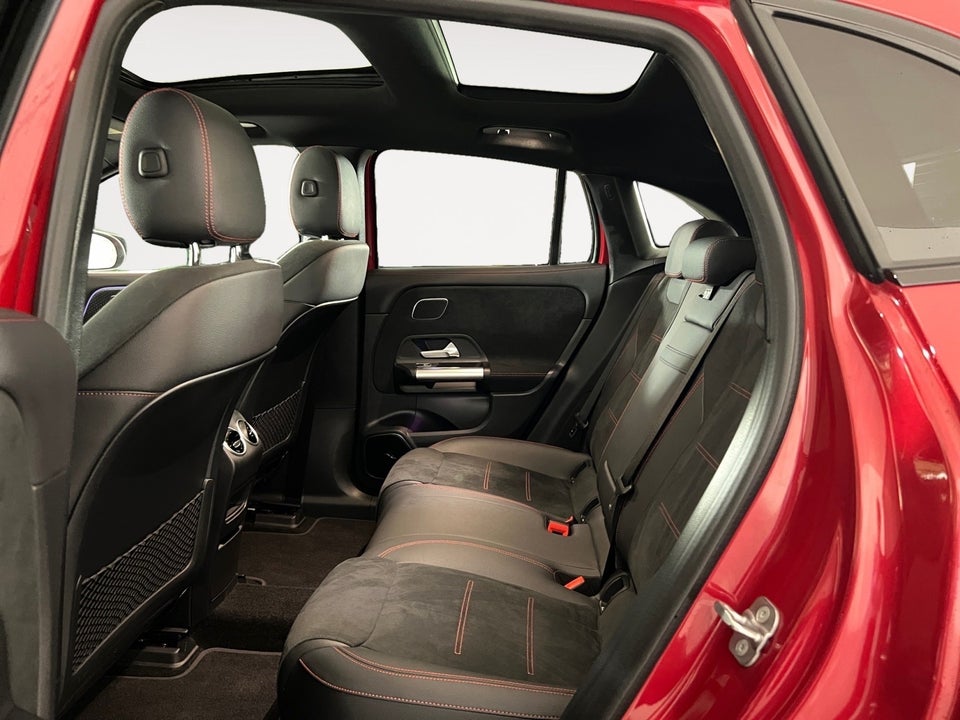 Mercedes EQA300 AMG Line 4Matic 5d