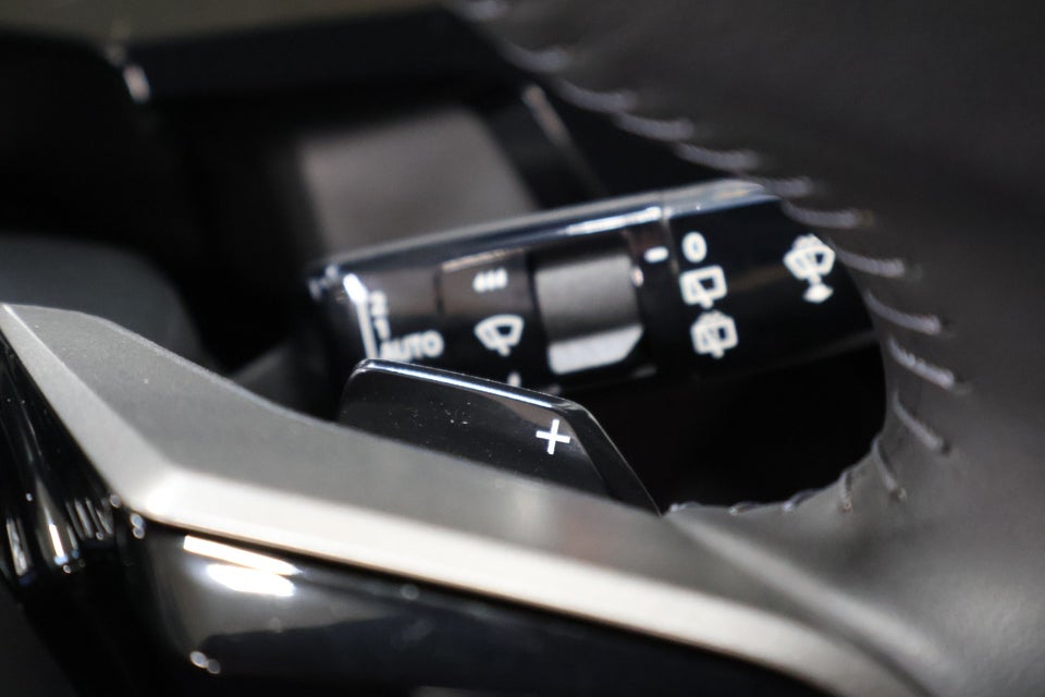 Peugeot e-5008 77 Allure Pack 7prs 5d