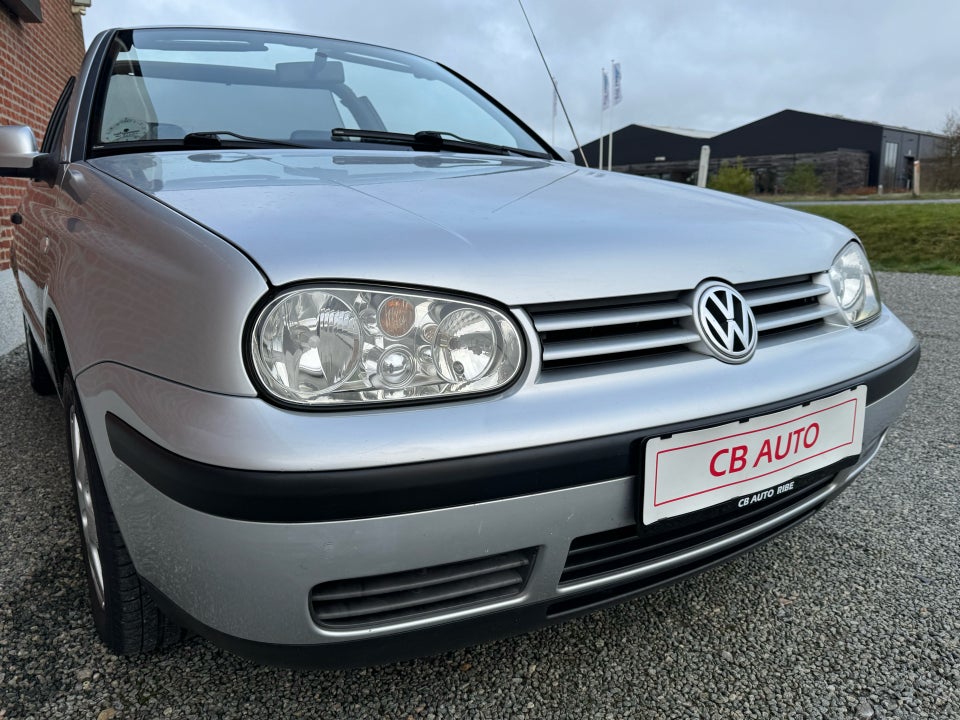 VW Golf IV 2,0 Highline Cabriolet 2d