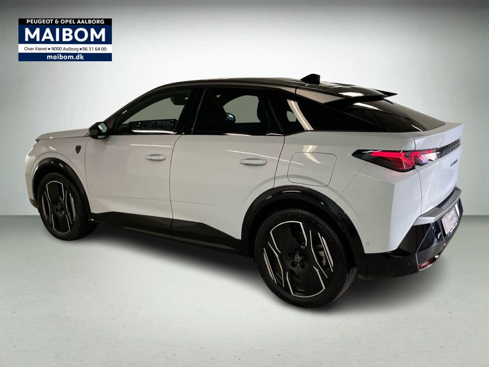Peugeot e-3008 77 GT Pack 5d