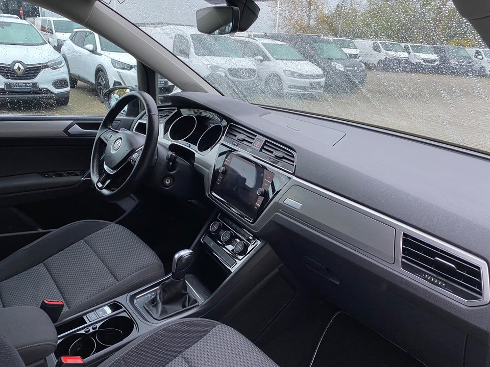 VW Touran 2,0 TDi 115 Comfortline DSG Van 5d