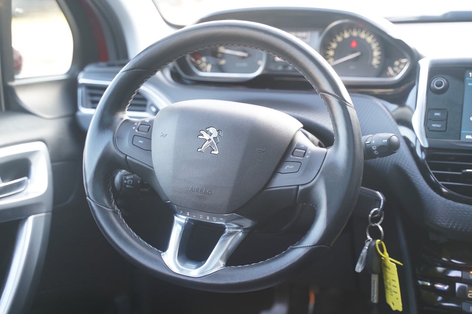 Peugeot 2008 1,5 BlueHDi 100 Prestige Sky 5d