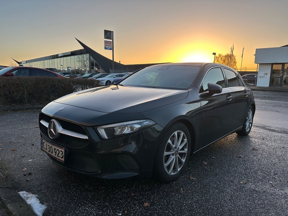 Mercedes A200 1,3 Progressive Line aut. 5d