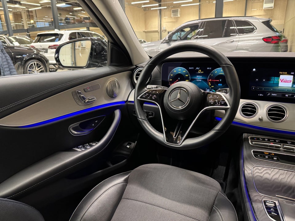 Mercedes E300 de 2,0 AMG Line stc. aut. 5d