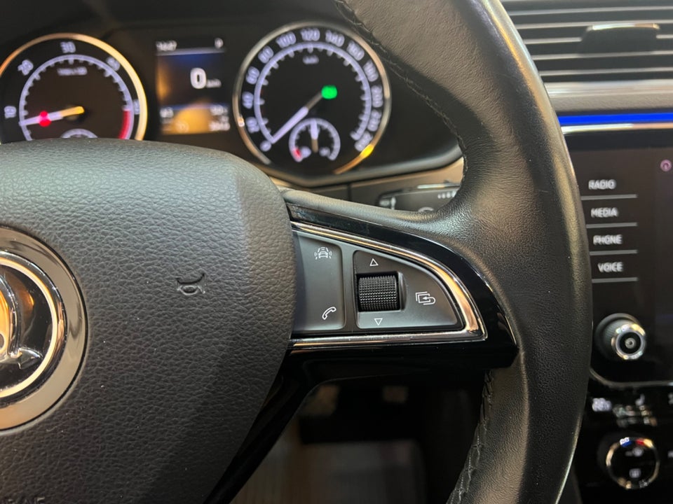 Skoda Superb 2,0 TDi 190 Style Combi DSG 5d