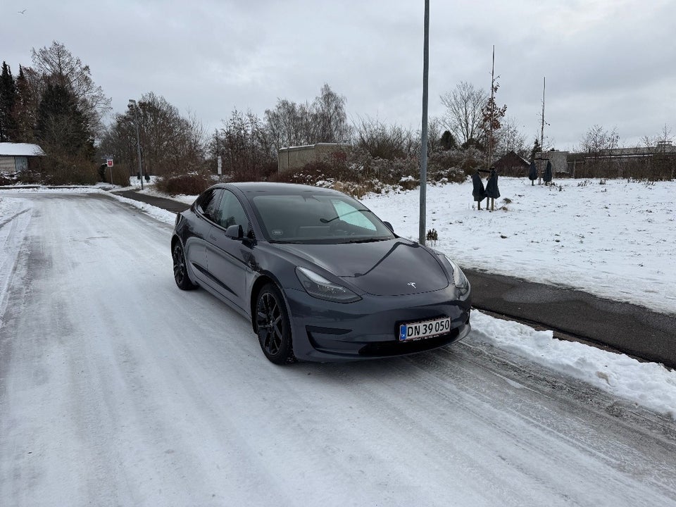 Tesla Model 3 RWD 4d