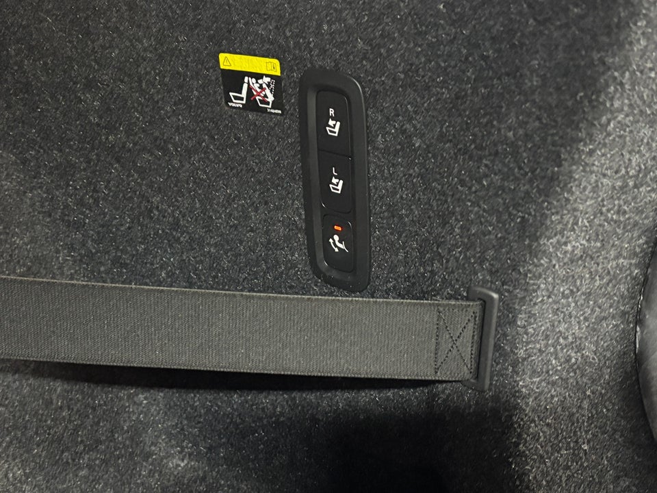 Volvo XC40 2,0 T4 190 Momentum aut. 5d