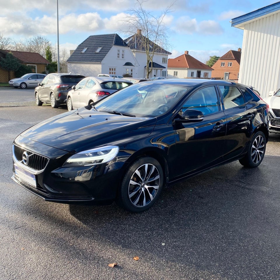 Volvo V40 2,0 D3 150 Momentum 5d