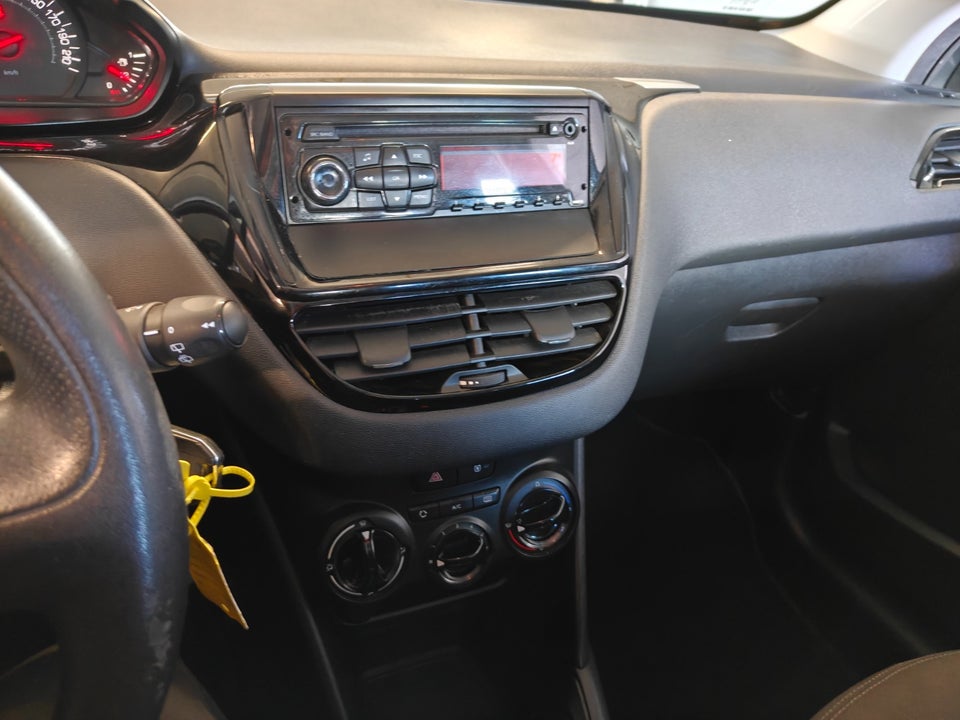 Peugeot 208 1,0 VTi Access 5d