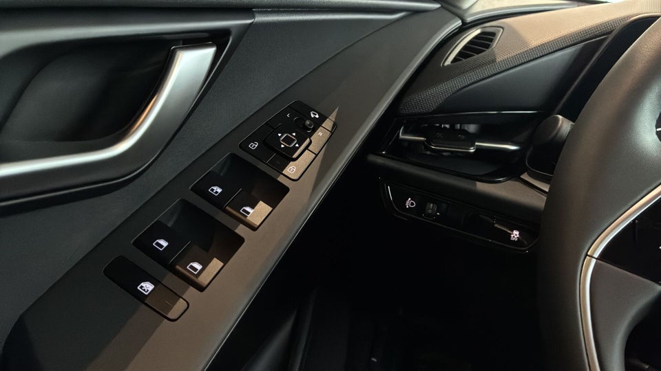 Kia Niro 64 EV Access 5d