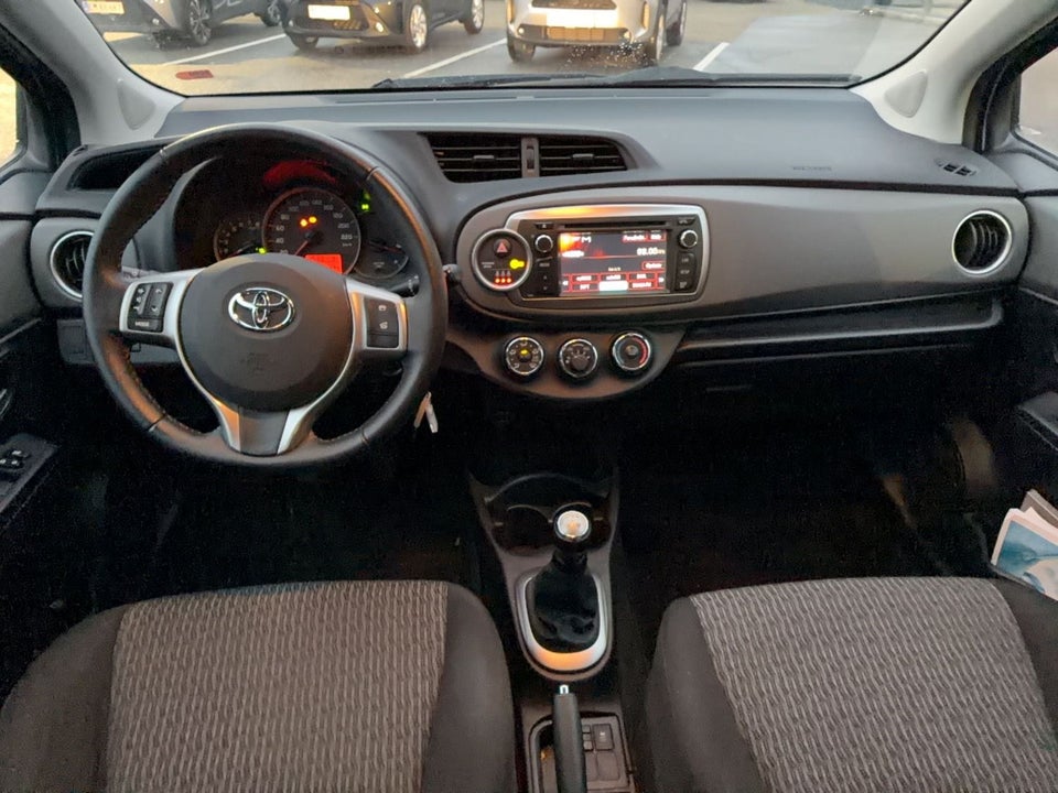 Toyota Yaris 1,0 VVT-i T2 Touch 5d