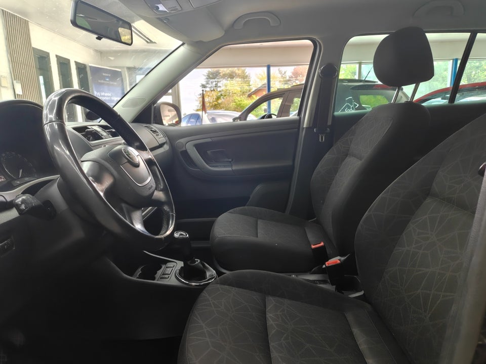 Skoda Fabia 1,6 TDi 105 Ambiente Combi 5d