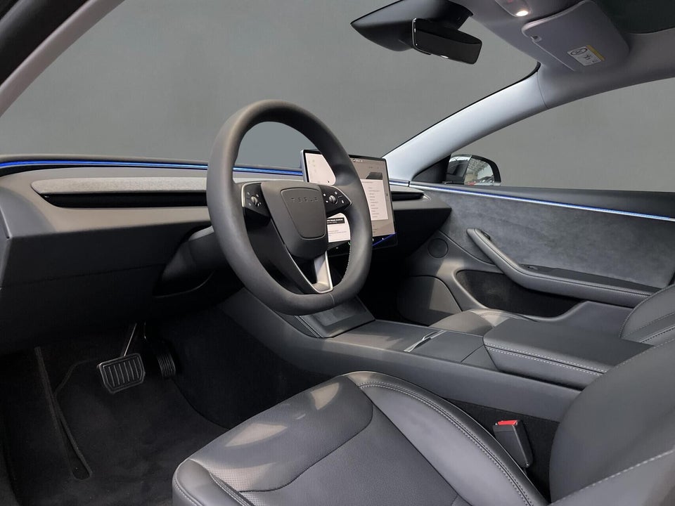 Tesla Model 3 Long Range AWD 4d
