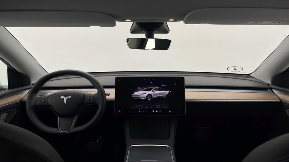 Tesla Model Y Long Range AWD 5d